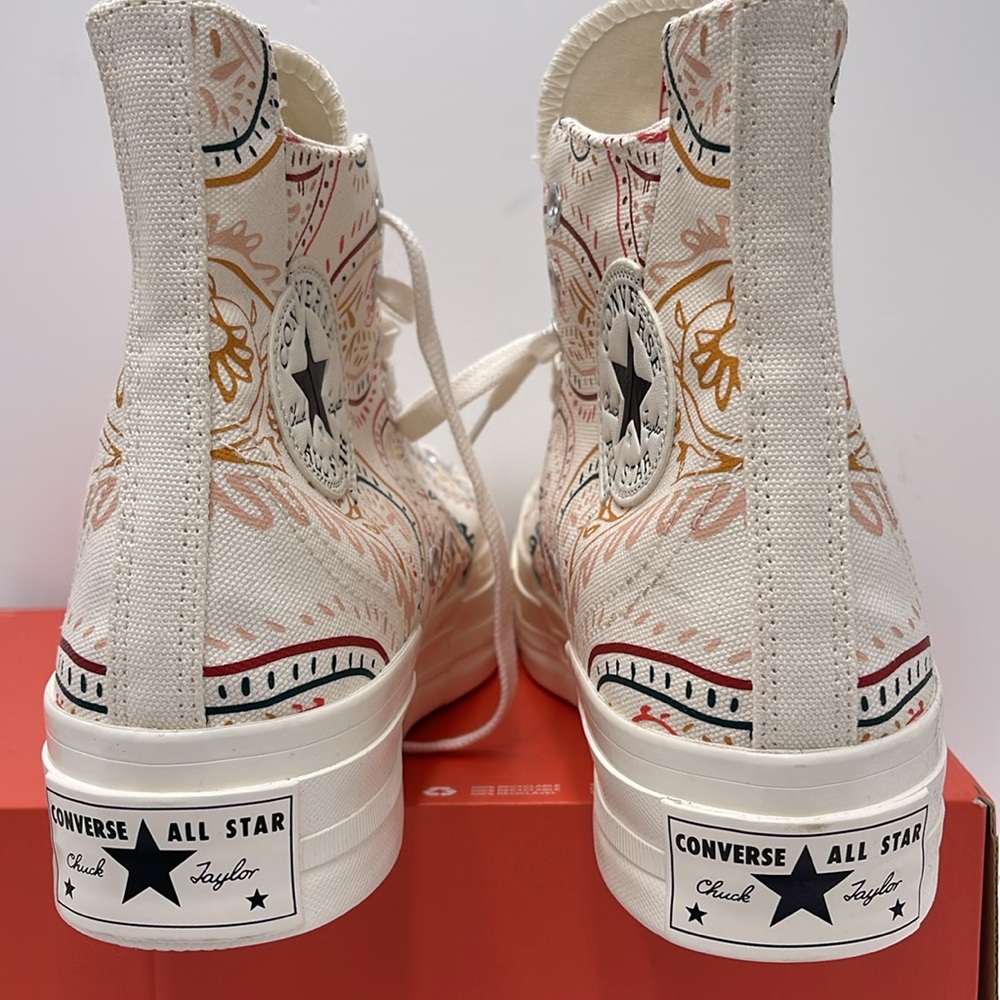 Converse Men’s High-Top Sneakers Platforms A08172C
CHUCK 70 PLUS HI
EGRET/BLPINK - Picture 13 of 16